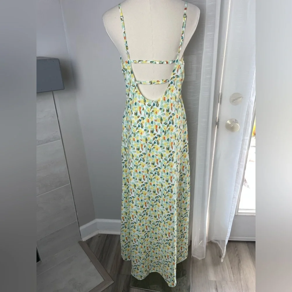 Hello Molly Smiley Moments Floral Maxi Dress Open Back Size 10